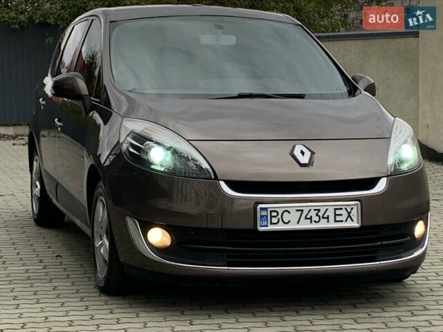 Коричневый Рено Гранд Сценик, объемом двигателя 1.5 л и пробегом 250 тыс. км за 6699 $, фото 1 на Automoto.ua