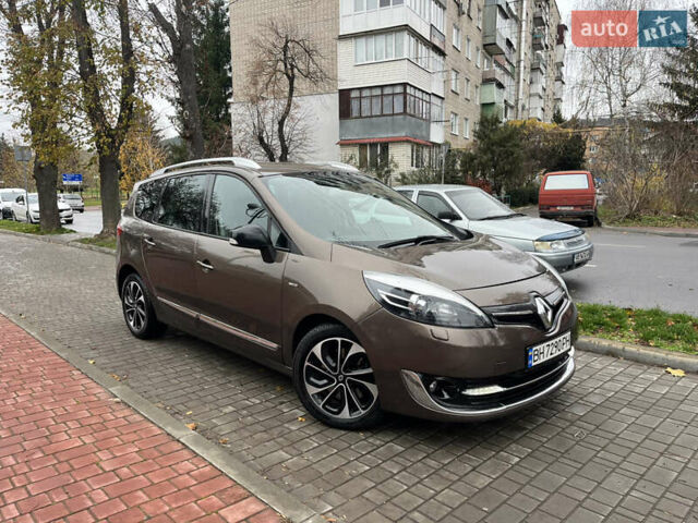 Коричневый Рено Гранд Сценик, объемом двигателя 2 л и пробегом 254 тыс. км за 9600 $, фото 5 на Automoto.ua
