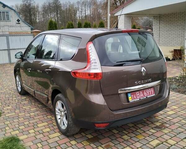 Коричневый Рено Гранд Сценик, объемом двигателя 1.5 л и пробегом 286 тыс. км за 8900 $, фото 6 на Automoto.ua
