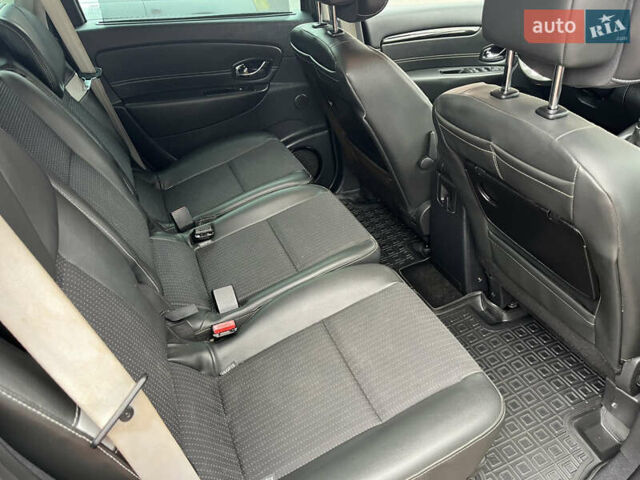 Коричневый Рено Гранд Сценик, объемом двигателя 2 л и пробегом 254 тыс. км за 9600 $, фото 39 на Automoto.ua