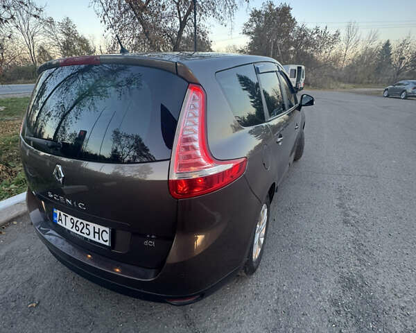 Коричневый Рено Гранд Сценик, объемом двигателя 1.46 л и пробегом 283 тыс. км за 9350 $, фото 7 на Automoto.ua