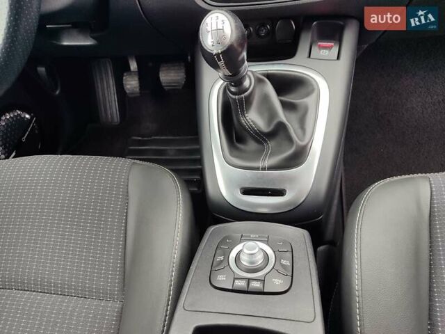 Коричневий Рено Гранд Сценік, об'ємом двигуна 1.6 л та пробігом 152 тис. км за 10800 $, фото 35 на Automoto.ua