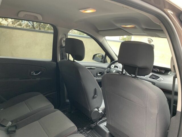 Коричневый Рено Гранд Сценик, объемом двигателя 1.5 л и пробегом 250 тыс. км за 6699 $, фото 6 на Automoto.ua