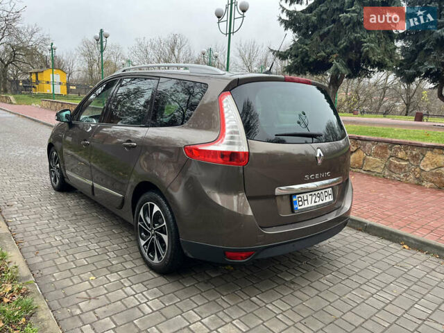 Коричневый Рено Гранд Сценик, объемом двигателя 2 л и пробегом 254 тыс. км за 9400 $, фото 17 на Automoto.ua