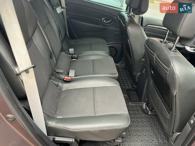 Коричневый Рено Гранд Сценик, объемом двигателя 2 л и пробегом 254 тыс. км за 9400 $, фото 45 на Automoto.ua