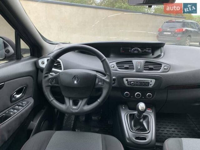 Рено Гранд Сценик 2013 в Жовкве на Automoto.ua Коричневый Рено Гранд Сценик, объемом двигателя 1.5 л и пробегом 280 тыс. км за 6999 $, фото 5 на Automoto.ua