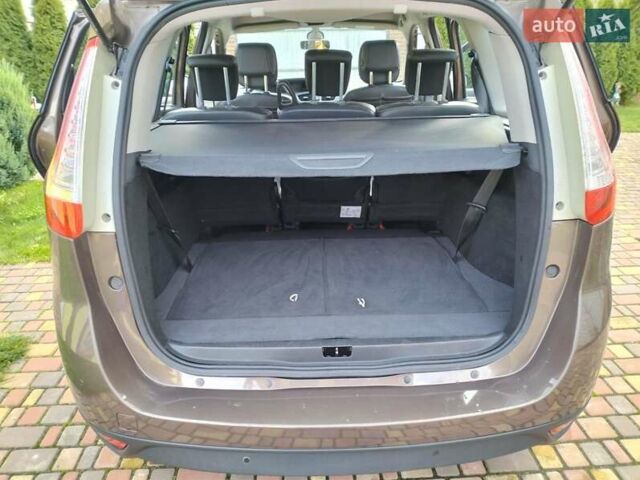 Коричневый Рено Гранд Сценик, объемом двигателя 1.5 л и пробегом 286 тыс. км за 8900 $, фото 14 на Automoto.ua