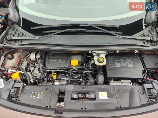 Коричневий Рено Гранд Сценік, об'ємом двигуна 1.6 л та пробігом 152 тис. км за 10800 $, фото 40 на Automoto.ua