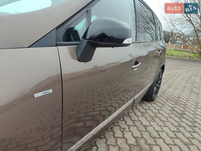 Коричневий Рено Гранд Сценік, об'ємом двигуна 1.6 л та пробігом 152 тис. км за 10800 $, фото 14 на Automoto.ua