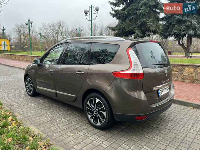 Коричневый Рено Гранд Сценик, объемом двигателя 2 л и пробегом 254 тыс. км за 9400 $, фото 14 на Automoto.ua