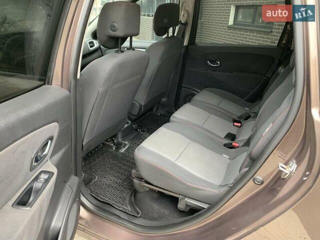 Коричневый Рено Гранд Сценик, объемом двигателя 1.5 л и пробегом 250 тыс. км за 6699 $, фото 7 на Automoto.ua