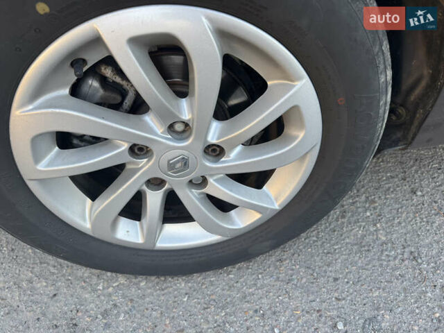 Коричневый Рено Гранд Сценик, объемом двигателя 1.46 л и пробегом 283 тыс. км за 9350 $, фото 4 на Automoto.ua