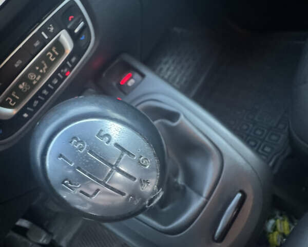 Коричневый Рено Гранд Сценик, объемом двигателя 1.46 л и пробегом 283 тыс. км за 9350 $, фото 34 на Automoto.ua