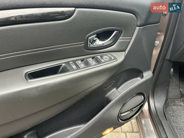 Коричневый Рено Гранд Сценик, объемом двигателя 2 л и пробегом 254 тыс. км за 9400 $, фото 36 на Automoto.ua