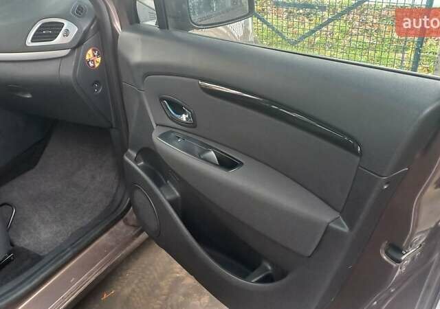 Коричневый Рено Гранд Сценик, объемом двигателя 1.5 л и пробегом 200 тыс. км за 8990 $, фото 18 на Automoto.ua