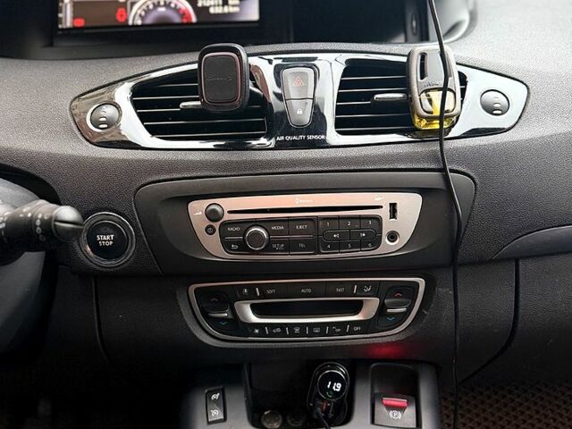 Коричневий Рено Гранд Сценік, об'ємом двигуна 1.5 л та пробігом 212 тис. км за 9200 $, фото 10 на Automoto.ua