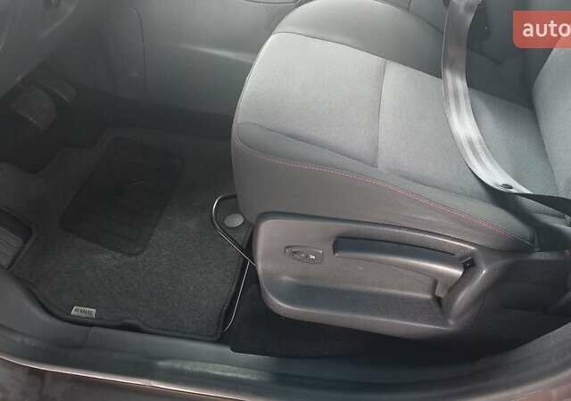 Коричневый Рено Гранд Сценик, объемом двигателя 1.5 л и пробегом 200 тыс. км за 8990 $, фото 3 на Automoto.ua