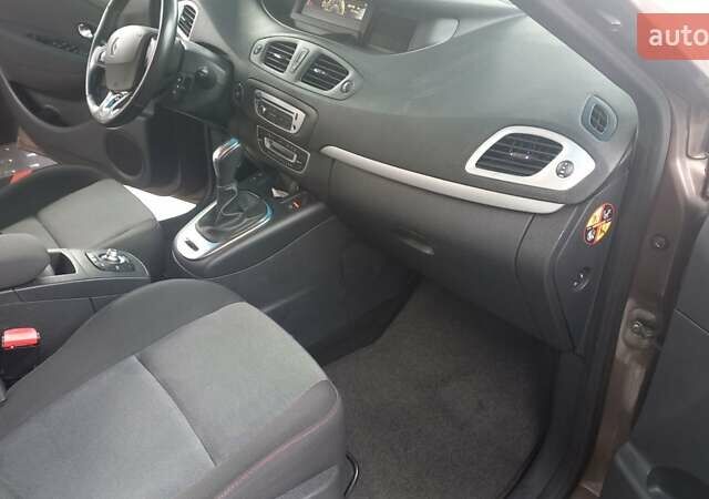 Коричневый Рено Гранд Сценик, объемом двигателя 1.5 л и пробегом 273 тыс. км за 8999 $, фото 19 на Automoto.ua