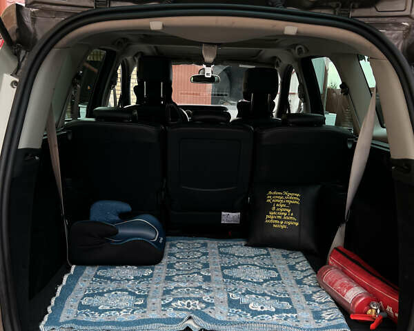 Коричневий Рено Гранд Сценік, об'ємом двигуна 1.6 л та пробігом 195 тис. км за 10450 $, фото 9 на Automoto.ua