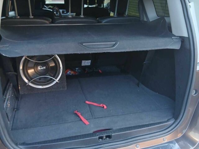 Коричневий Рено Гранд Сценік, об'ємом двигуна 1.5 л та пробігом 290 тис. км за 9400 $, фото 13 на Automoto.ua