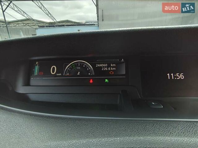 Коричневый Рено Гранд Сценик, объемом двигателя 1.6 л и пробегом 245 тыс. км за 9200 $, фото 3 на Automoto.ua