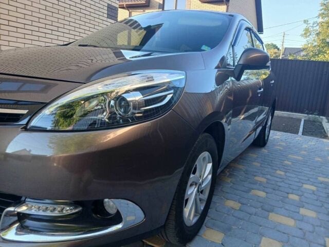 Коричневий Рено Гранд Сценік, об'ємом двигуна 1.5 л та пробігом 290 тис. км за 9400 $, фото 6 на Automoto.ua