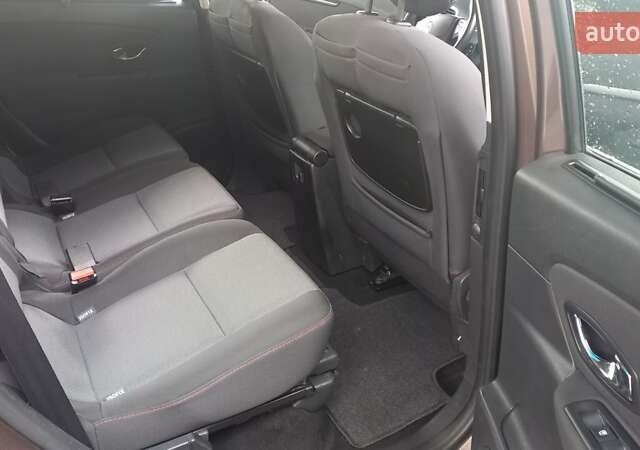 Коричневый Рено Гранд Сценик, объемом двигателя 1.5 л и пробегом 200 тыс. км за 8990 $, фото 23 на Automoto.ua