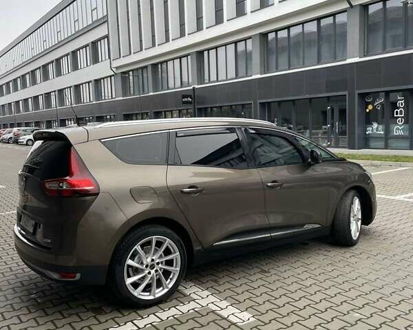 Коричневий Рено Гранд Сценік, об'ємом двигуна 1.46 л та пробігом 216 тис. км за 15350 $, фото 3 на Automoto.ua