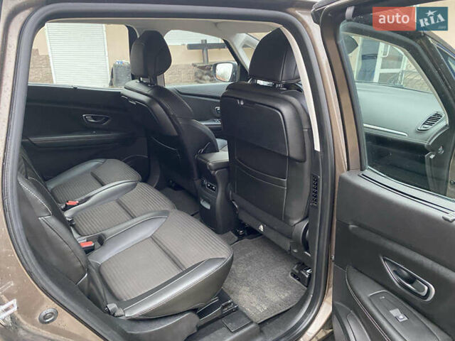 Коричневий Рено Гранд Сценік, об'ємом двигуна 1.6 л та пробігом 199 тис. км за 14500 $, фото 6 на Automoto.ua