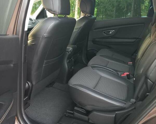 Коричневий Рено Гранд Сценік, об'ємом двигуна 1.5 л та пробігом 179 тис. км за 17500 $, фото 45 на Automoto.ua