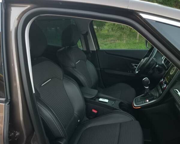 Коричневий Рено Гранд Сценік, об'ємом двигуна 1.5 л та пробігом 179 тис. км за 17500 $, фото 37 на Automoto.ua