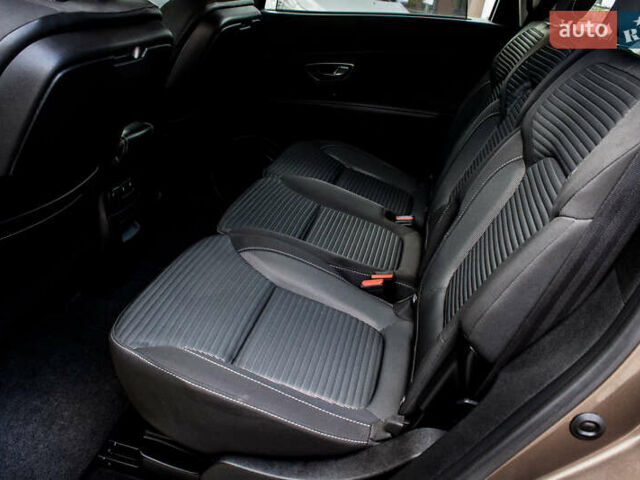 Коричневый Рено Гранд Сценик, объемом двигателя 0 л и пробегом 198 тыс. км за 16500 $, фото 40 на Automoto.ua