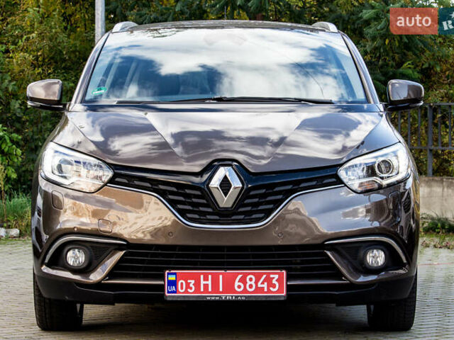 Коричневый Рено Гранд Сценик, объемом двигателя 0 л и пробегом 198 тыс. км за 16500 $, фото 2 на Automoto.ua