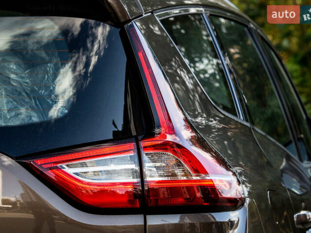 Коричневый Рено Гранд Сценик, объемом двигателя 0 л и пробегом 198 тыс. км за 16500 $, фото 34 на Automoto.ua