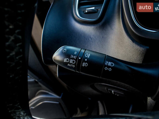 Коричневый Рено Гранд Сценик, объемом двигателя 0 л и пробегом 198 тыс. км за 16500 $, фото 49 на Automoto.ua