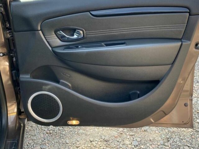 Коричневый Рено Гранд Сценик, объемом двигателя 1.6 л и пробегом 206 тыс. км за 7900 $, фото 14 на Automoto.ua