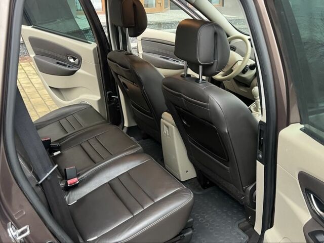 Коричневый Рено Гранд Сценик, объемом двигателя 1.6 л и пробегом 260 тыс. км за 8000 $, фото 13 на Automoto.ua