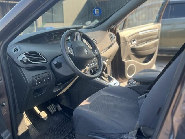 Коричневый Рено Гранд Сценик, объемом двигателя 1.6 л и пробегом 290 тыс. км за 7800 $, фото 6 на Automoto.ua