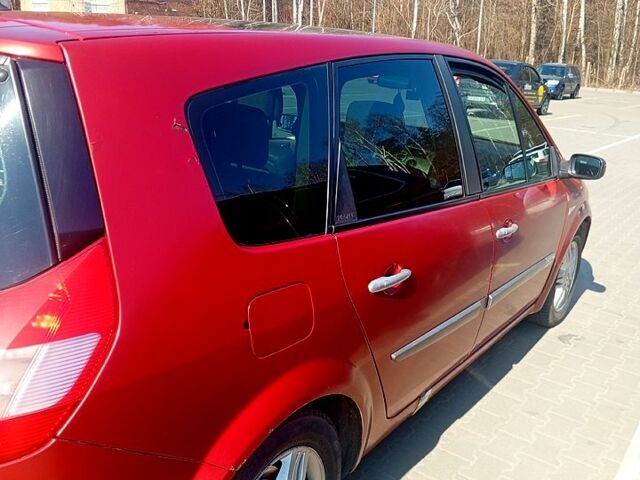 Червоний Рено Гранд Сценік, об'ємом двигуна 2 л та пробігом 400 тис. км за 4900 $, фото 3 на Automoto.ua