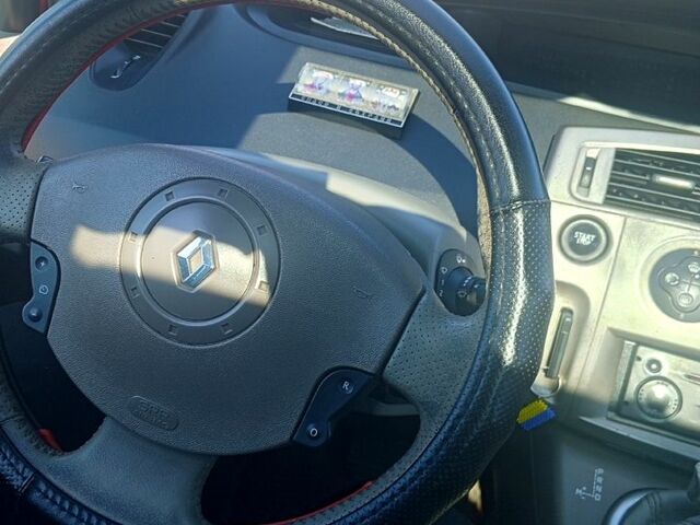 Червоний Рено Гранд Сценік, об'ємом двигуна 2 л та пробігом 400 тис. км за 4900 $, фото 6 на Automoto.ua