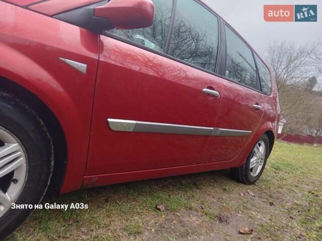 Красный Рено Гранд Сценик, объемом двигателя 1.5 л и пробегом 250 тыс. км за 4400 $, фото 6 на Automoto.ua