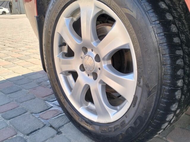 Красный Рено Гранд Сценик, объемом двигателя 2 л и пробегом 275 тыс. км за 3800 $, фото 3 на Automoto.ua