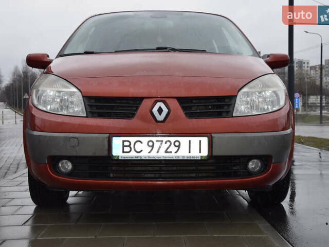 Червоний Рено Гранд Сценік, об'ємом двигуна 1.6 л та пробігом 350 тис. км за 3600 $, фото 2 на Automoto.ua