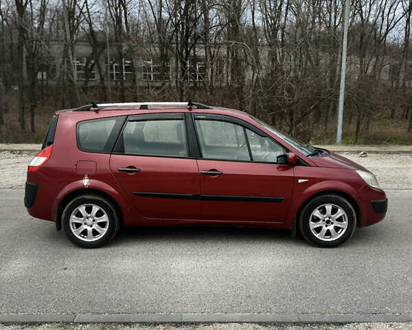 Красный Рено Гранд Сценик, объемом двигателя 2 л и пробегом 270 тыс. км за 3000 $, фото 5 на Automoto.ua