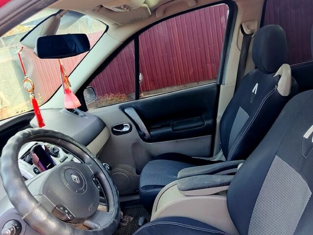 Червоний Рено Гранд Сценік, об'ємом двигуна 2 л та пробігом 0 тис. км за 4700 $, фото 7 на Automoto.ua