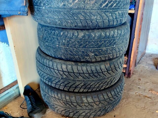 Красный Рено Гранд Сценик, объемом двигателя 1.6 л и пробегом 176 тыс. км за 5000 $, фото 10 на Automoto.ua