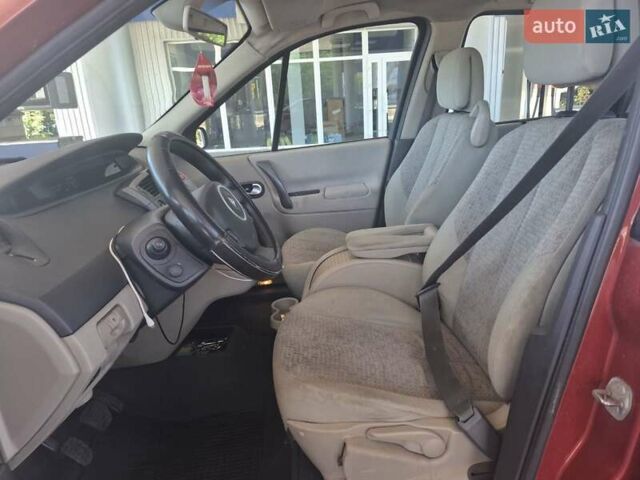Красный Рено Гранд Сценик, объемом двигателя 1.87 л и пробегом 225 тыс. км за 5900 $, фото 13 на Automoto.ua