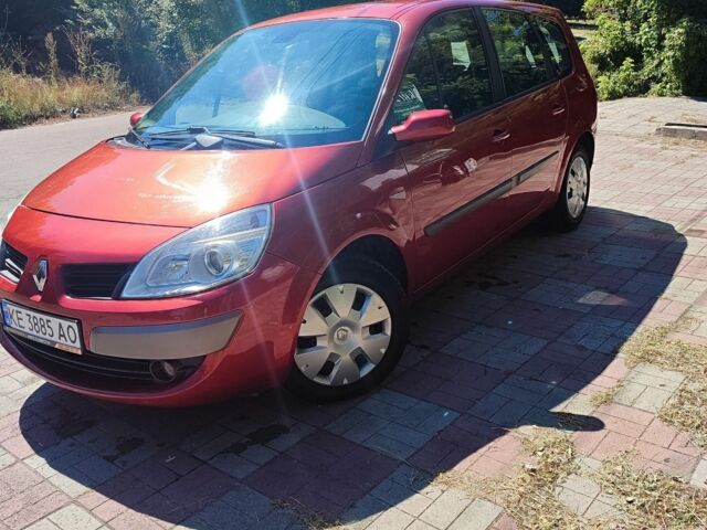 Красный Рено Гранд Сценик, объемом двигателя 1.6 л и пробегом 176 тыс. км за 5000 $, фото 6 на Automoto.ua