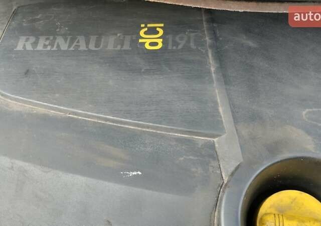 Красный Рено Гранд Сценик, объемом двигателя 1.9 л и пробегом 282 тыс. км за 5500 $, фото 16 на Automoto.ua