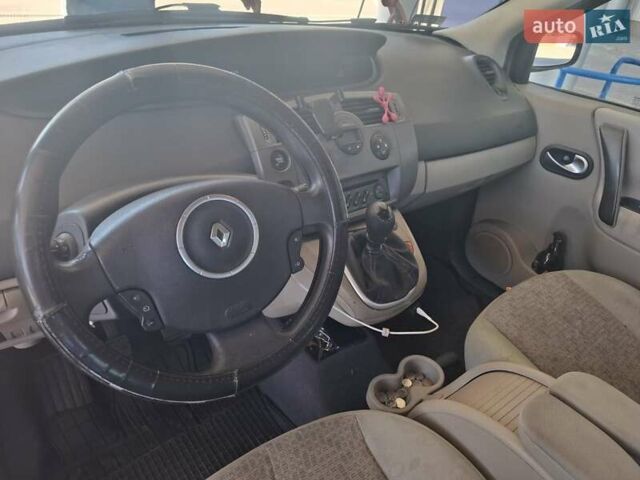 Червоний Рено Гранд Сценік, об'ємом двигуна 1.87 л та пробігом 225 тис. км за 5900 $, фото 18 на Automoto.ua